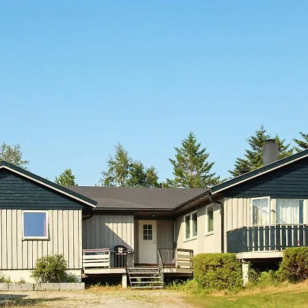 Holiday home Five-bedroom In