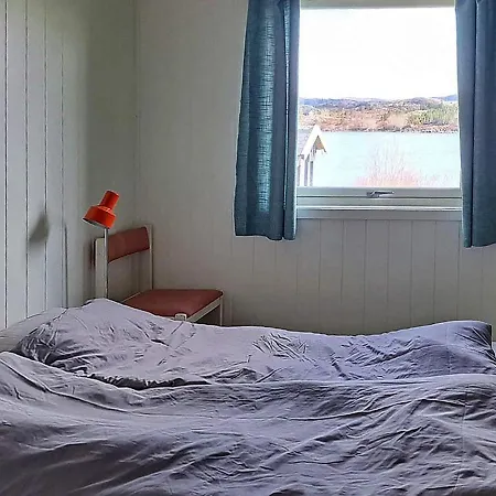 Five-bedroom In Holiday home *